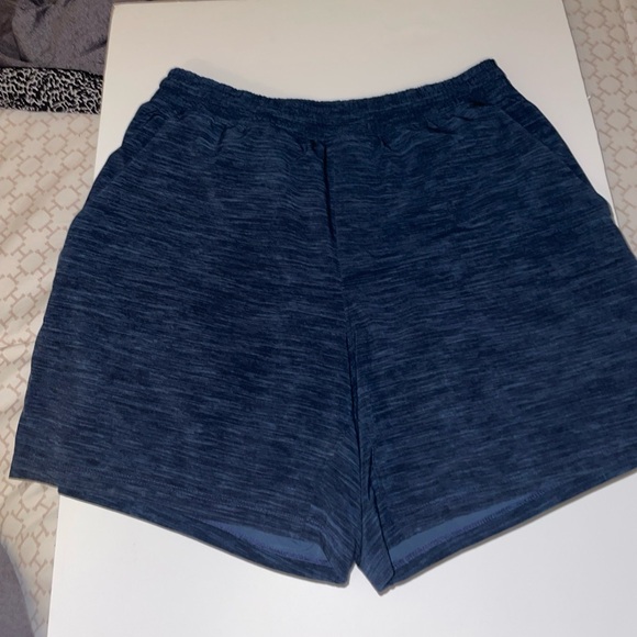 Lululemon Men Small 
 Shorts - Picture 1 of 7